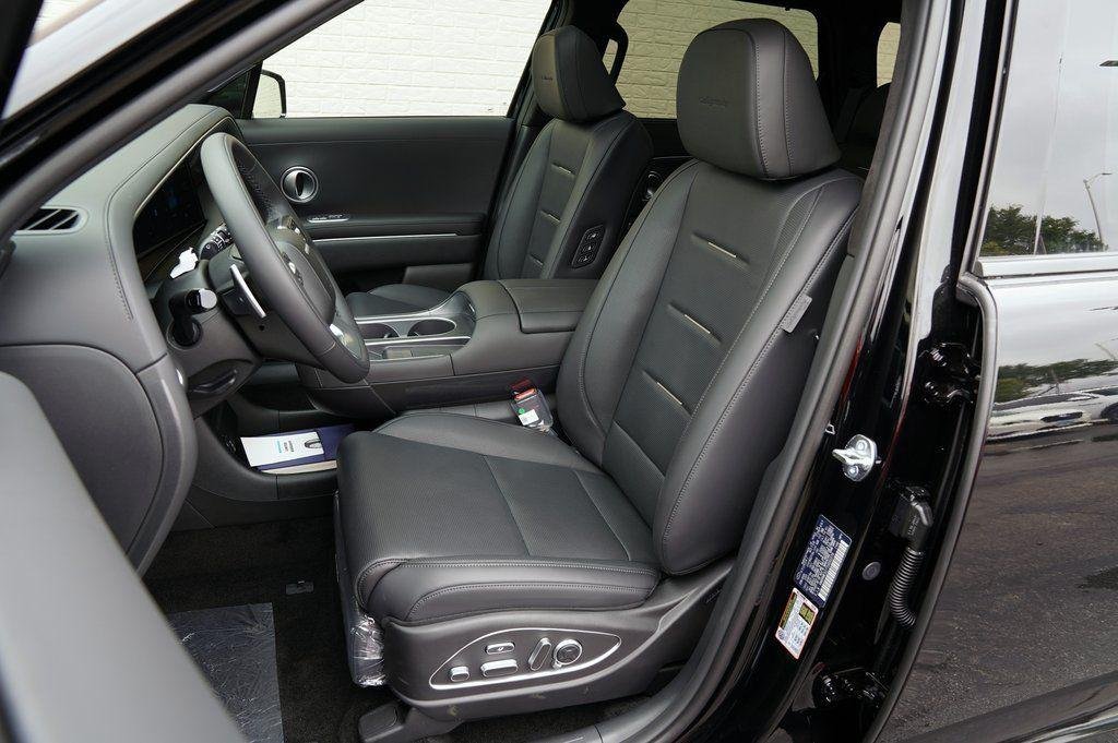 New 2026 Abyss Black Hyundai Calligraphy image 11