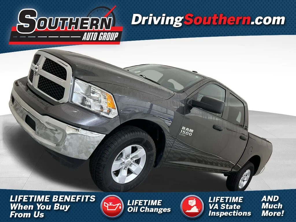 2022 RAM 1500 Classic SLT 4x4 Crew Cab 5'7's photo