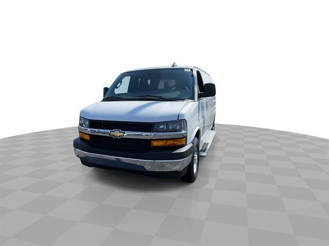 2025 Chevrolet Express Cargo WT, photo 5 of 12