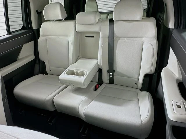 New 2026 Hyundai SANTA FE SE