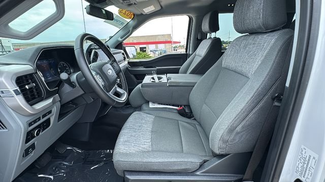 Used 2023 White Ford XLT image 17