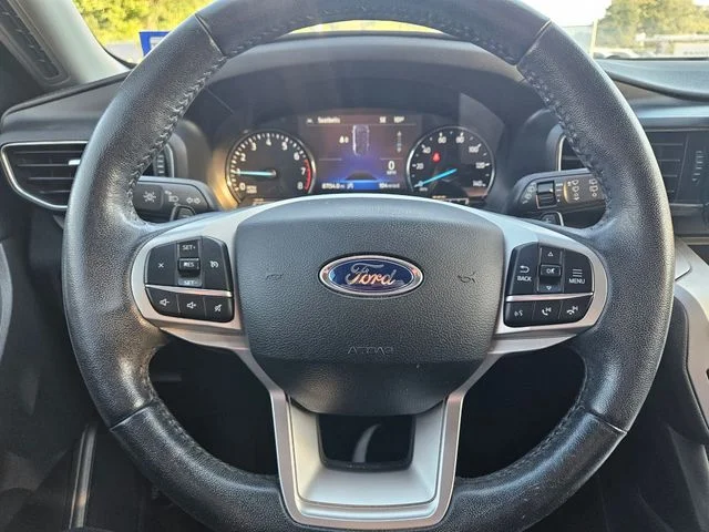 Used 2020 White Metallic Ford XLT image 9