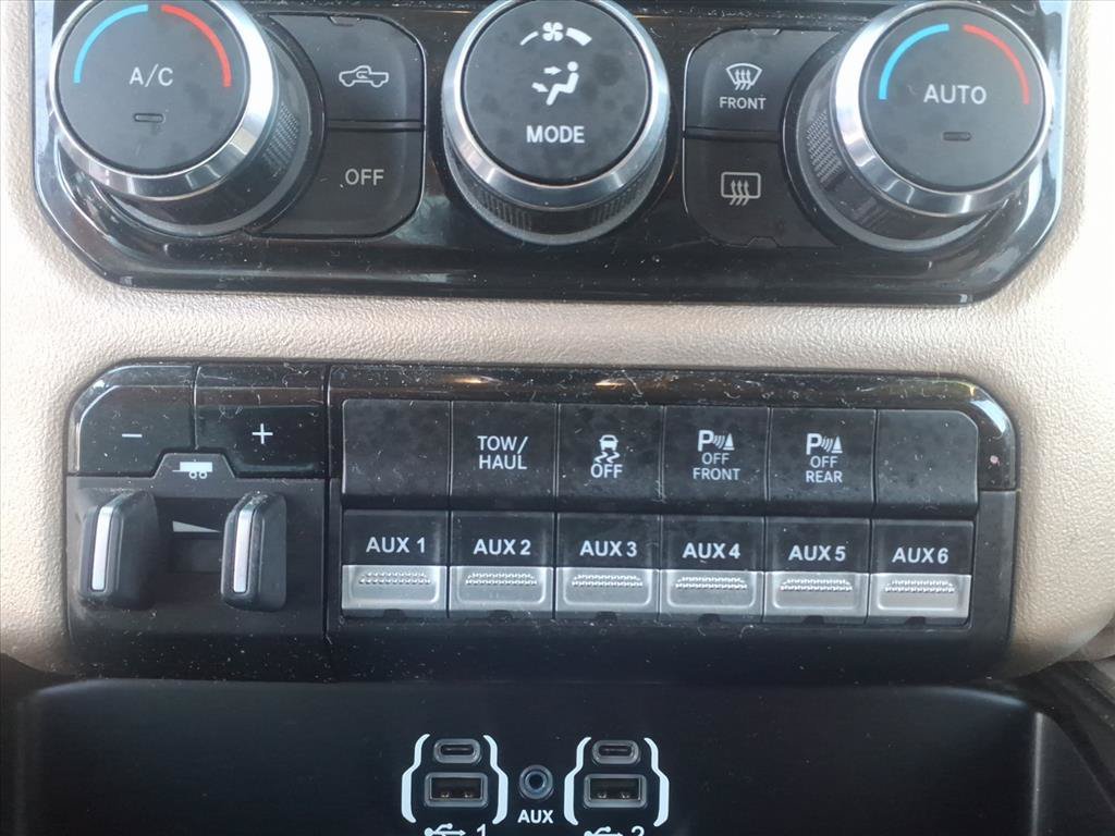 Used 2022 Billet Silver Metallic Clearcoat Ram Laramie image 14