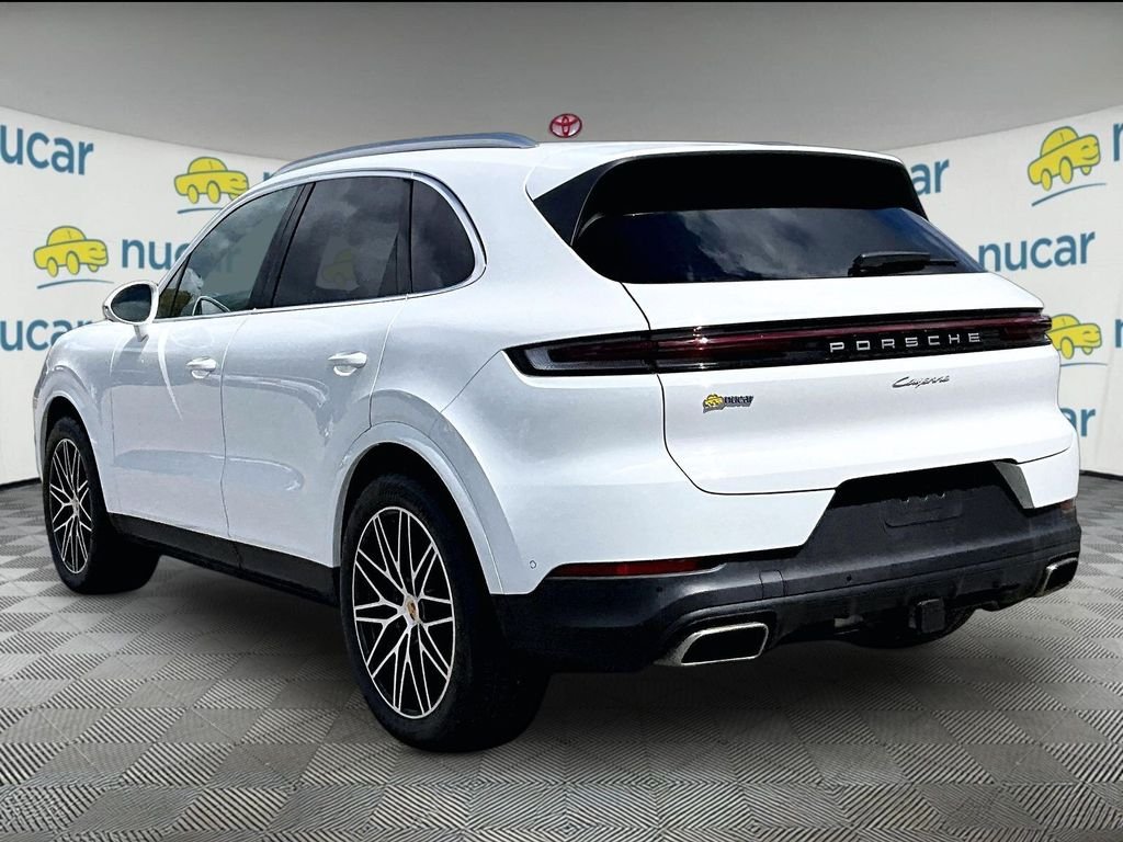 Used 2024 White Porsche Base image 4