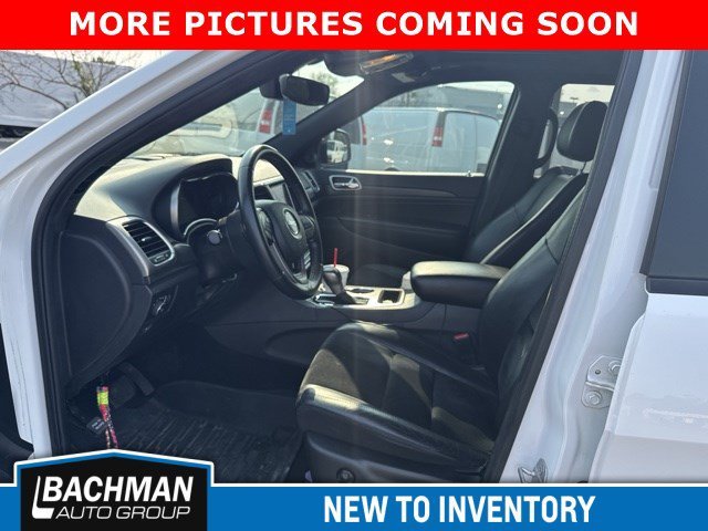 Used 2018 Bright White Clearcoat Jeep Altitude image 4