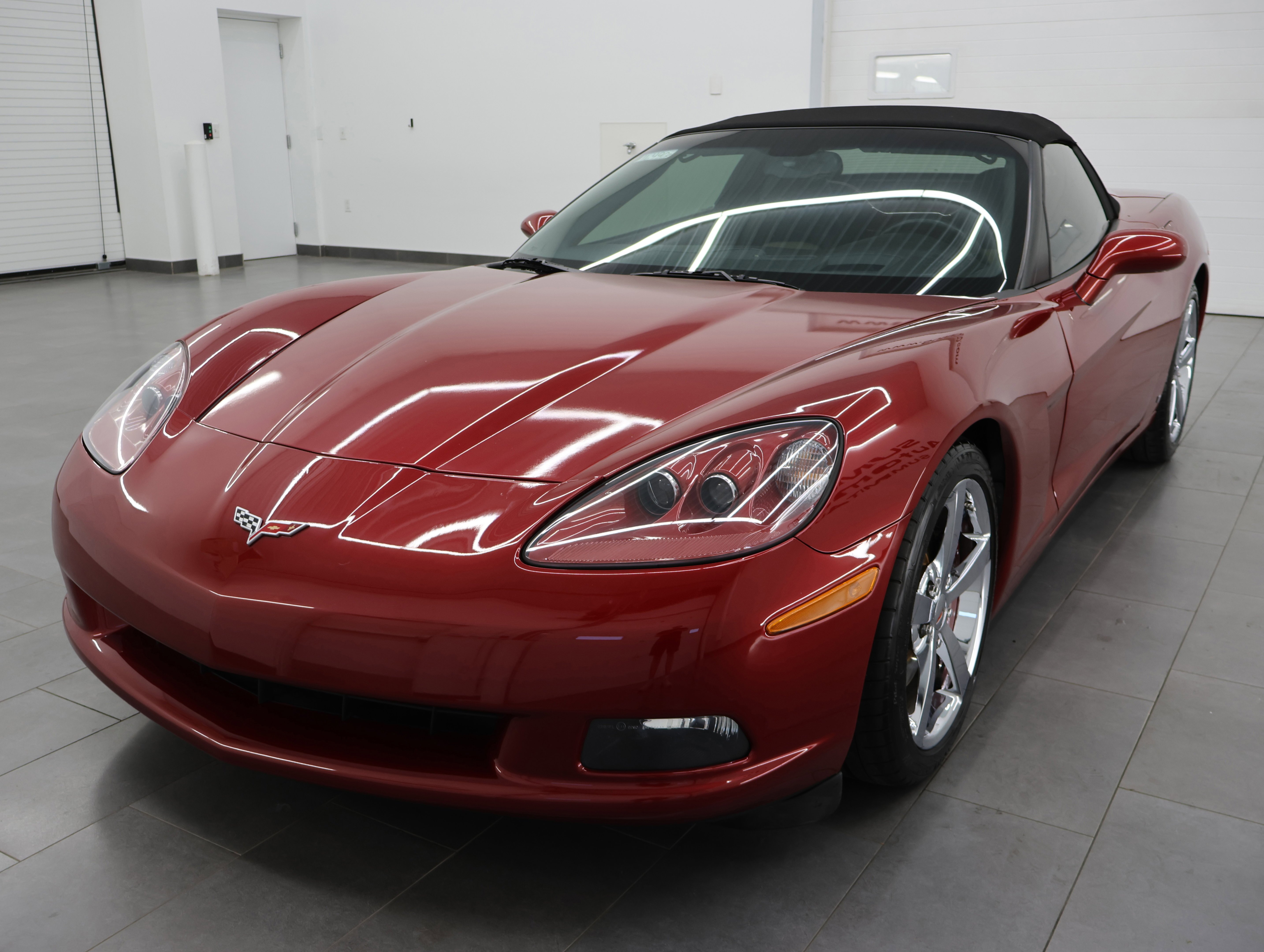 Used 2008 Crystal Red Metallic Tintcoat Chevrolet Convertible: 3LT-POWER TOP CONVERTIBLE-AUTO-HEATED LEATHER-MICHELIN TIRES image 7