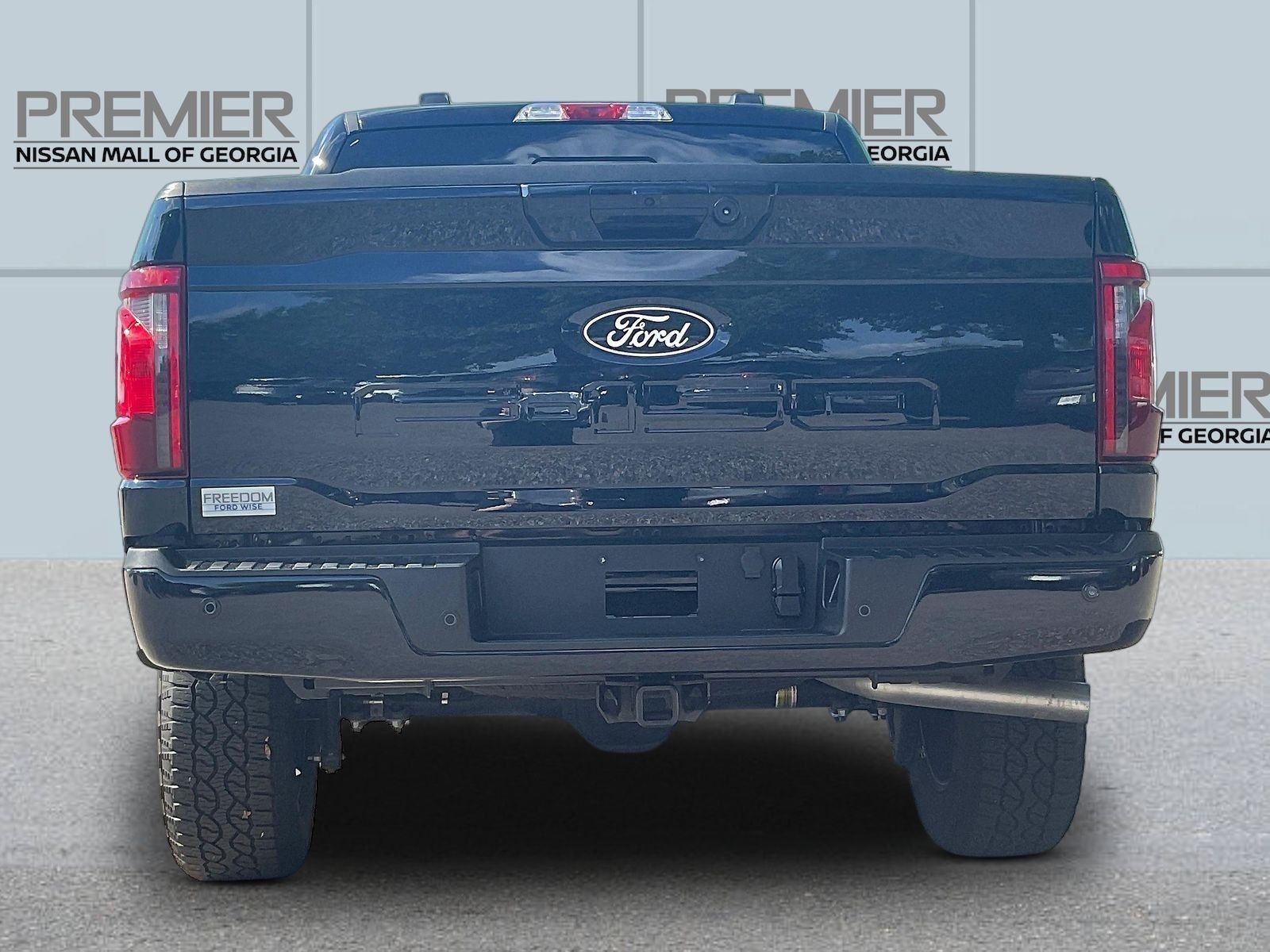 Used 2026 Blue Ford XLT image 6