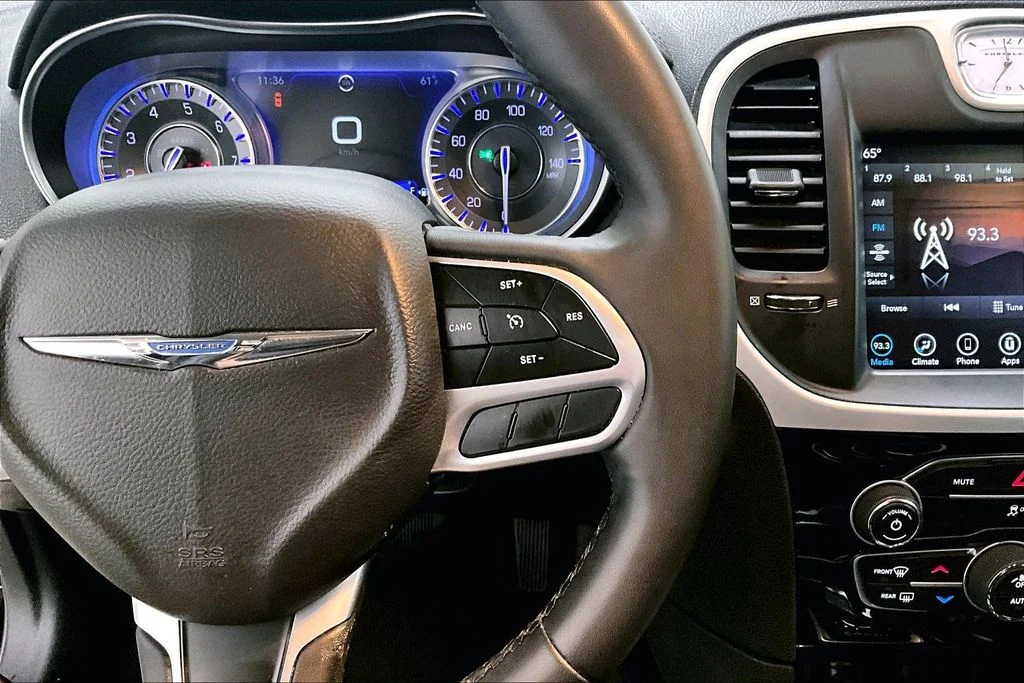 Used 2023 Black Chrysler Touring image 12