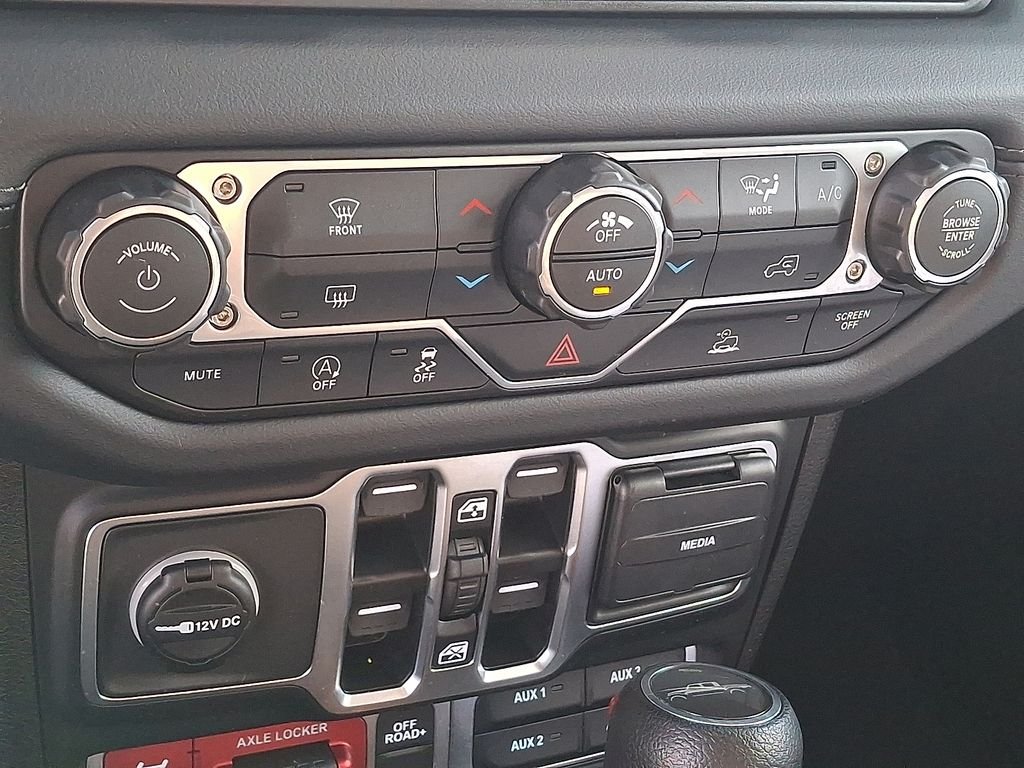 Used 2026 Gray Jeep Mojave image 21