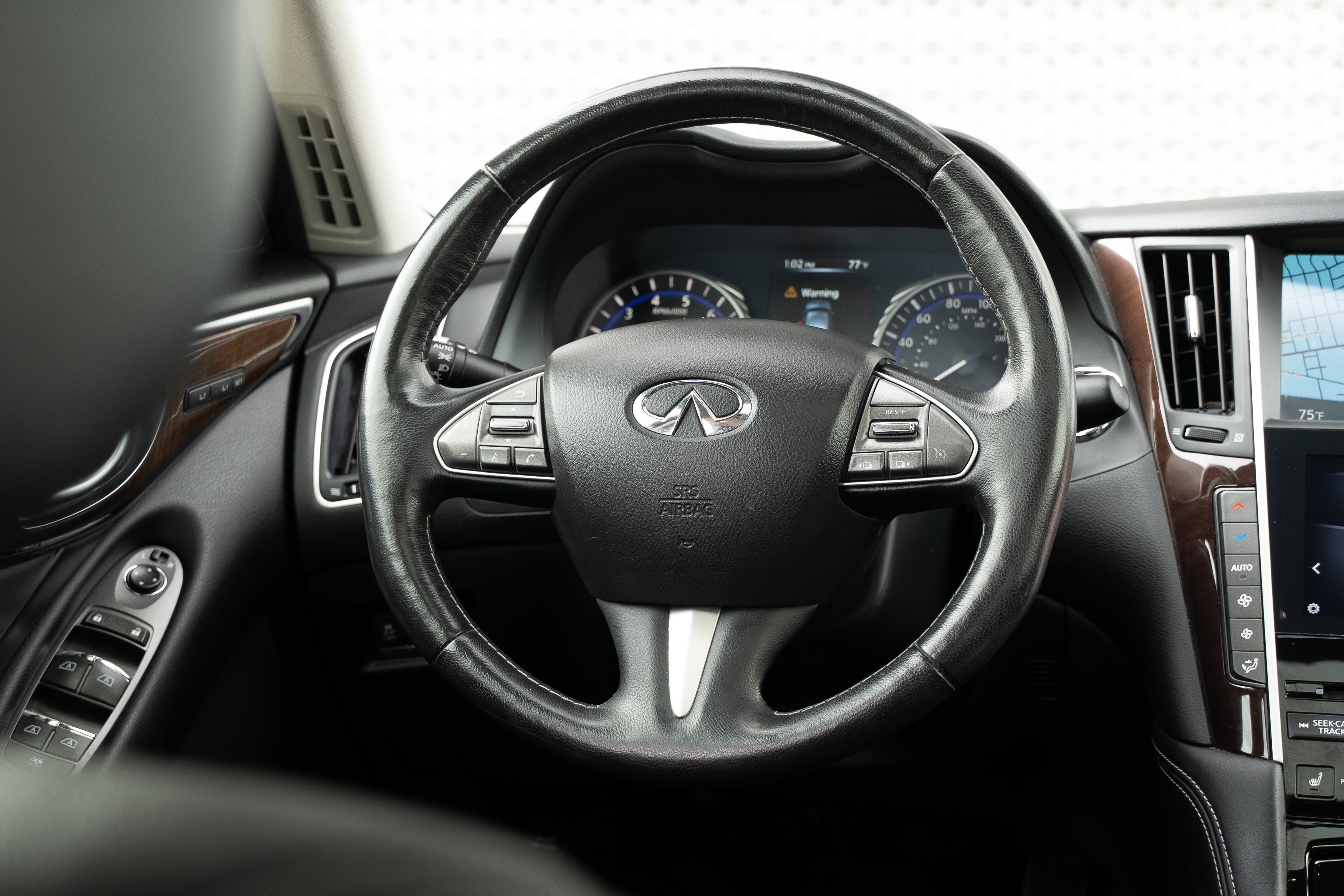 Used 2014 Black Obsidian INFINITI Premium image 9