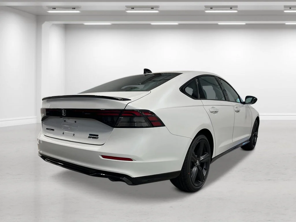 New 2026 Platinum White Pearl Honda Sport-L image 5