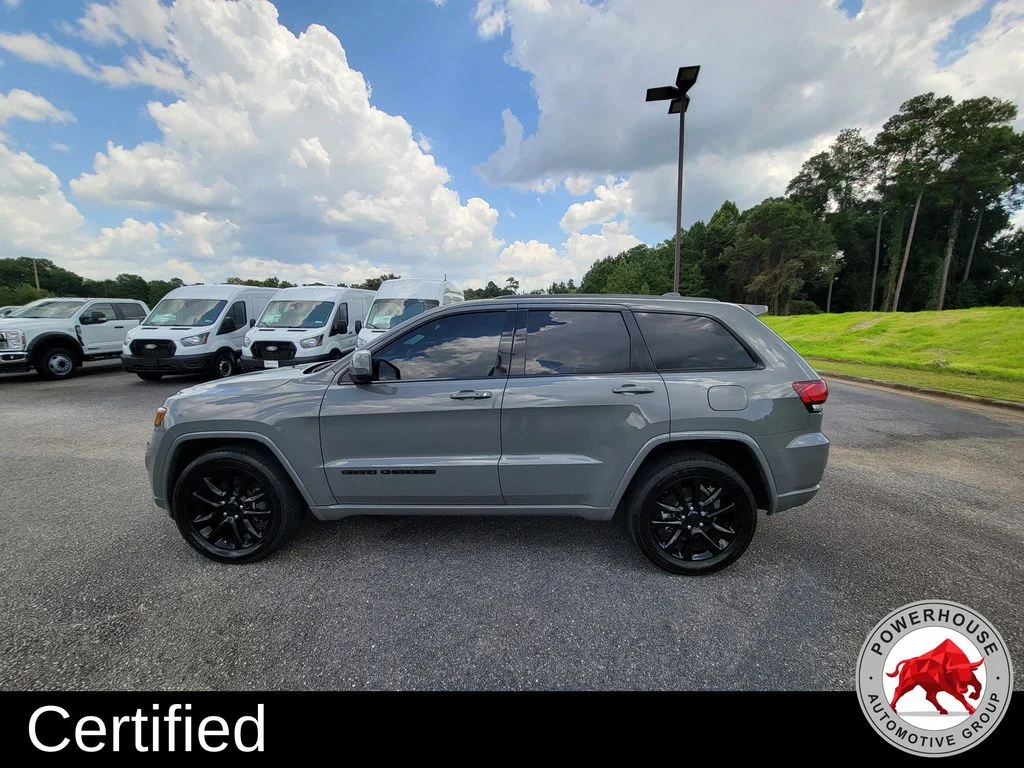 Used 2021 Gray Jeep Laredo X image 2