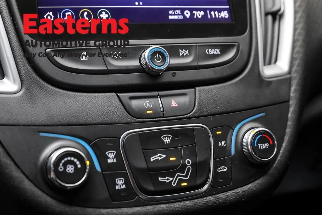 Used 2022 White Chevrolet RS image 20