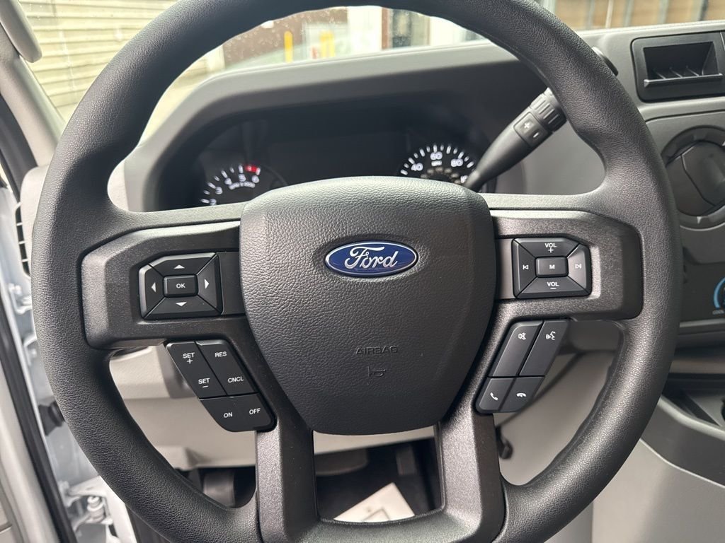 New 2026 Oxford White Ford Base image 11