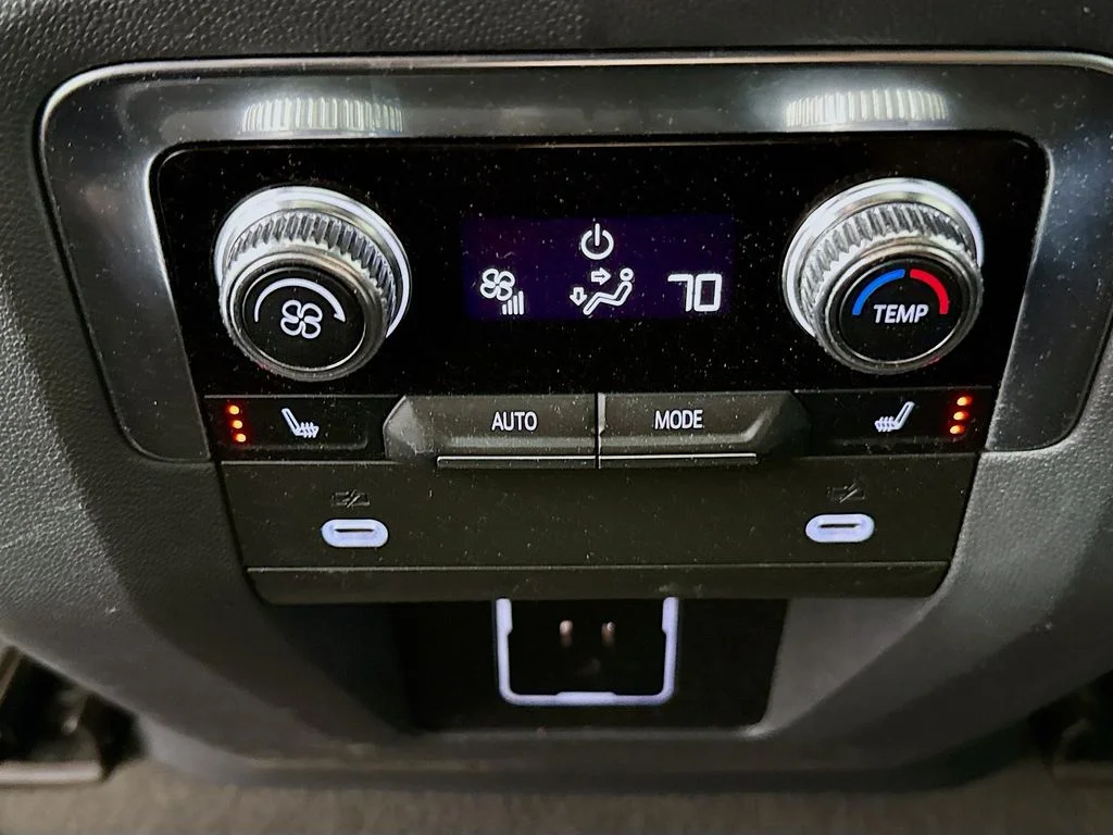 Used 2021 Green GMC Denali image 26
