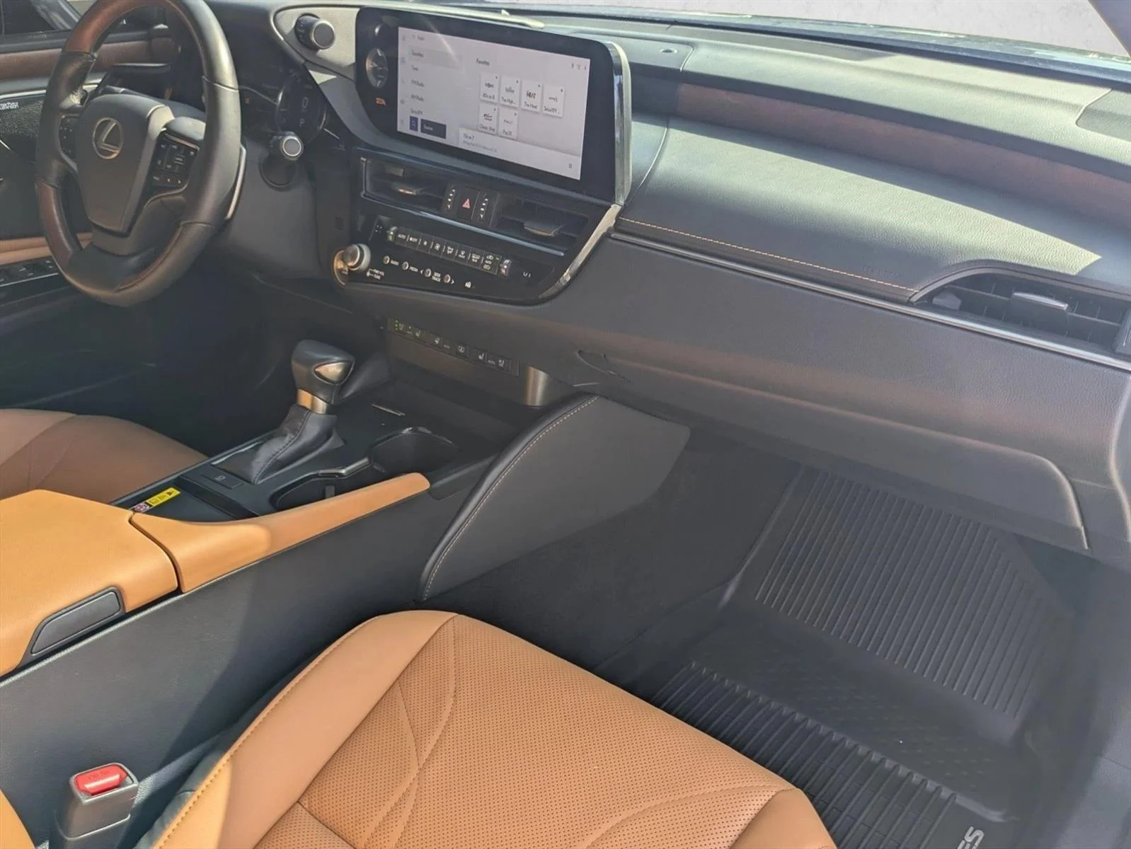 Used 2024 Cloudburst Gray Lexus ES 350 Ultra Luxury image 22