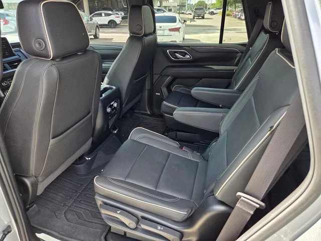 Used 2024 Silver GMC SLT image 9