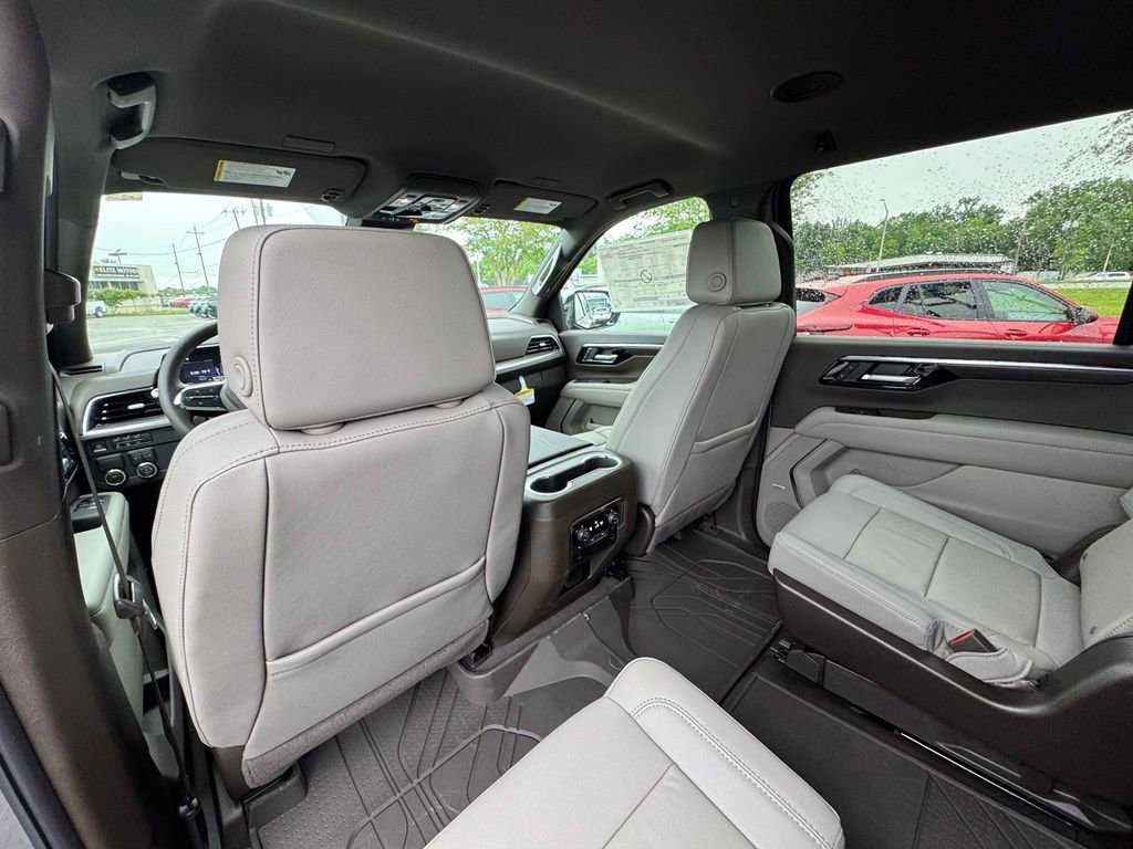 2026 Chevrolet Suburban LT - Photo 22