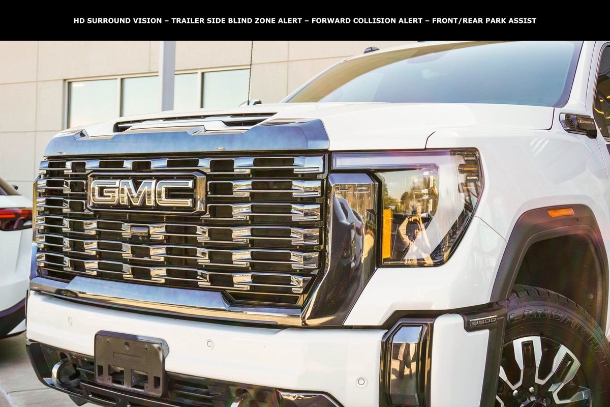 Used 2024 White GMC Denali Ultimate image 2