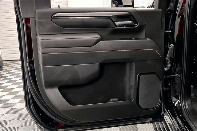 Used 2025 Onyx Black GMC AT4 image 23