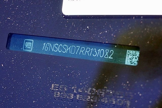 Used 2024 Gray Chevrolet Premier image 32