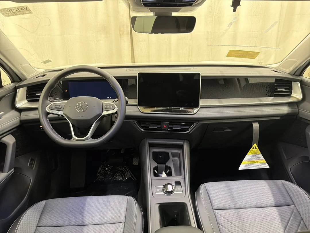 New 2026 Pure White Volkswagen SE image 13