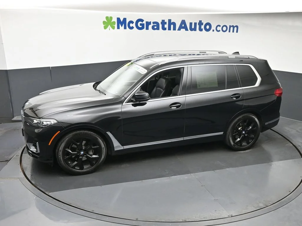 Certified Used 2022 Black BMW xDrive40i image 28