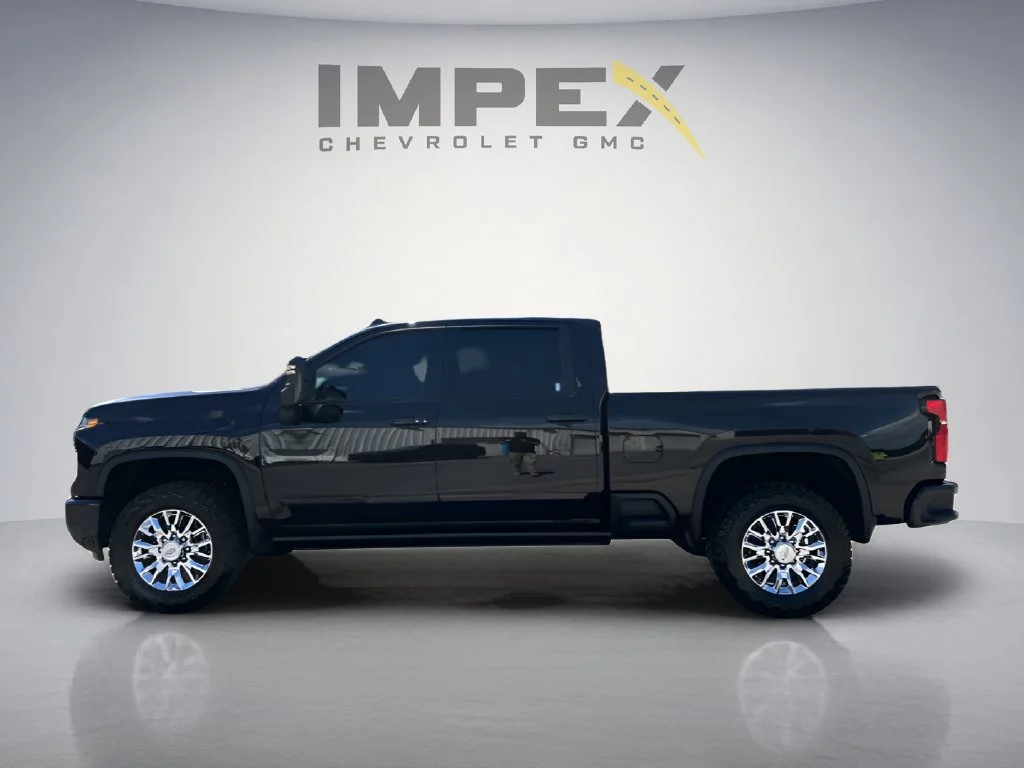 Used 2026 Black Chevrolet High Country image 2