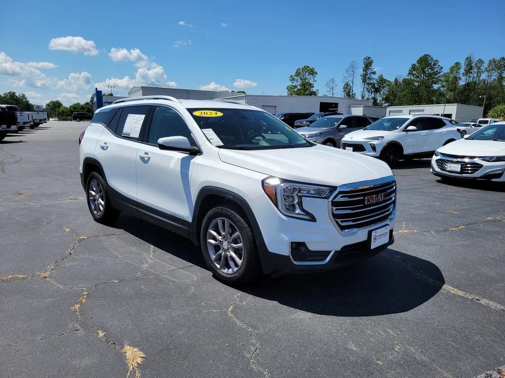 Used 2024 Summit White GMC SLT image 7