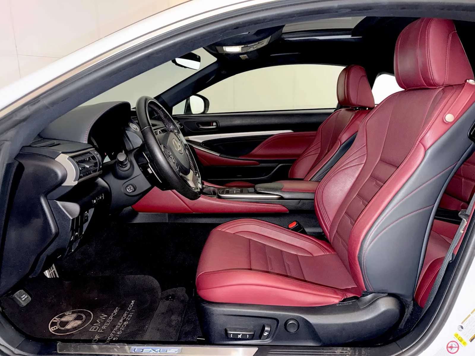 Used 2017 Ultra White Lexus  image 9