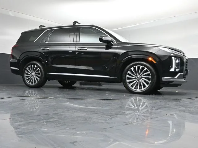 Certified Used 2025 Abyss Black Pearl Hyundai Calligraphy image 36