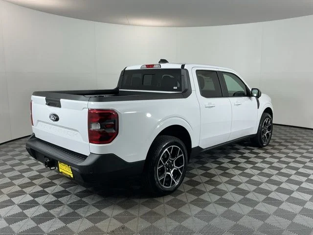 Used 2026 White Ford Lariat image 5