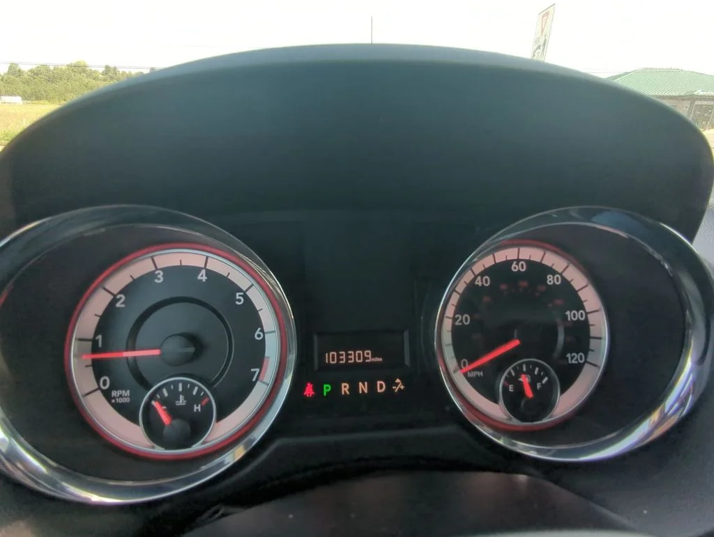 Used 2019 Gray Dodge SXT image 16