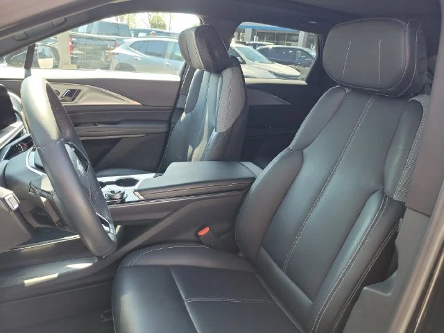 2024 Cadillac LYRIQ Tech - Photo 25