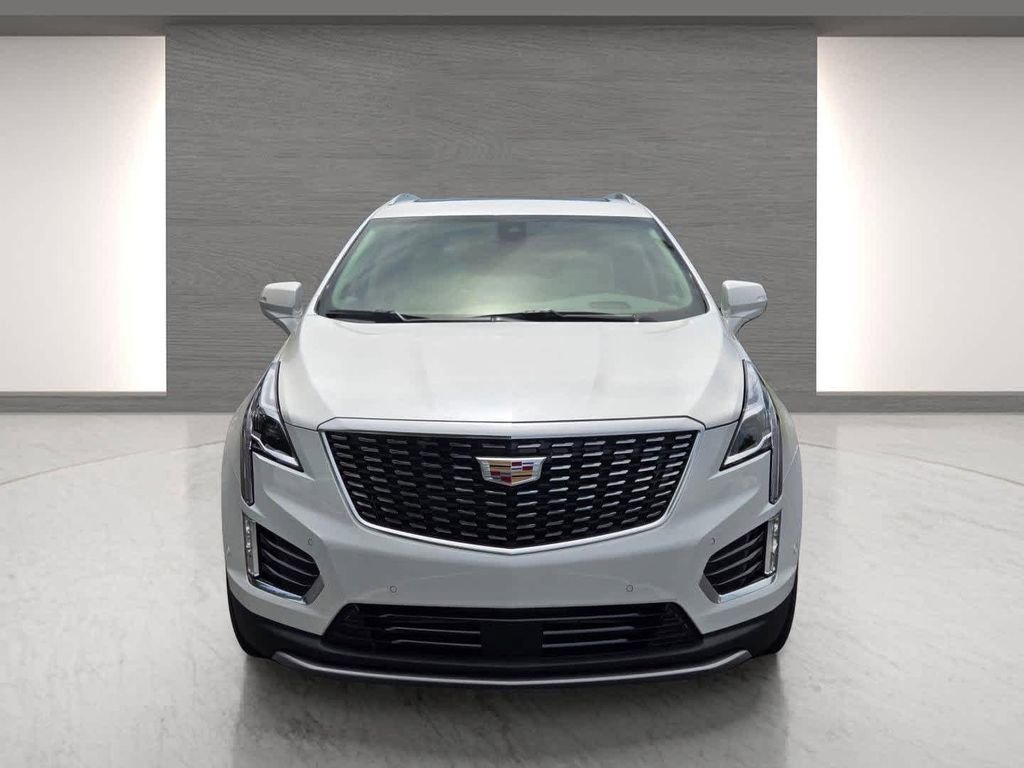New 2026 Crystal White Tricoat Cadillac Premium Luxury image 4