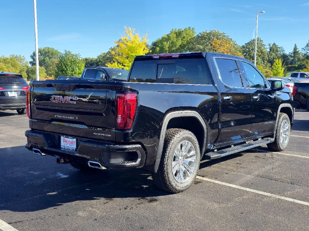 2026 GMC Sierra 1500 Denali - Photo 10