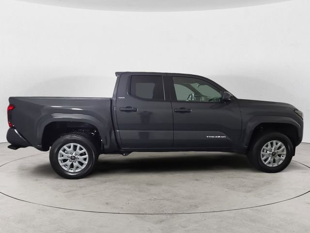 Used 2025  Toyota SR5 image 6