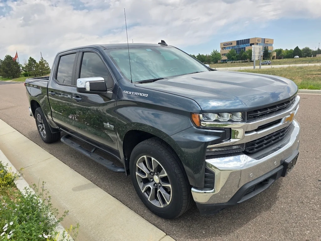 Used 2020 Shadow Gray Metallic Chevrolet LT image 7