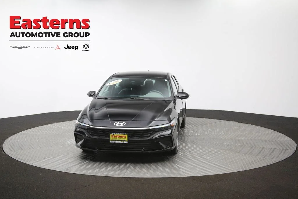 Used 2025 Black Hyundai SE image 50
