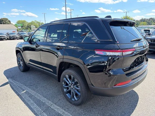 New 2026 Black Jeep  image 5