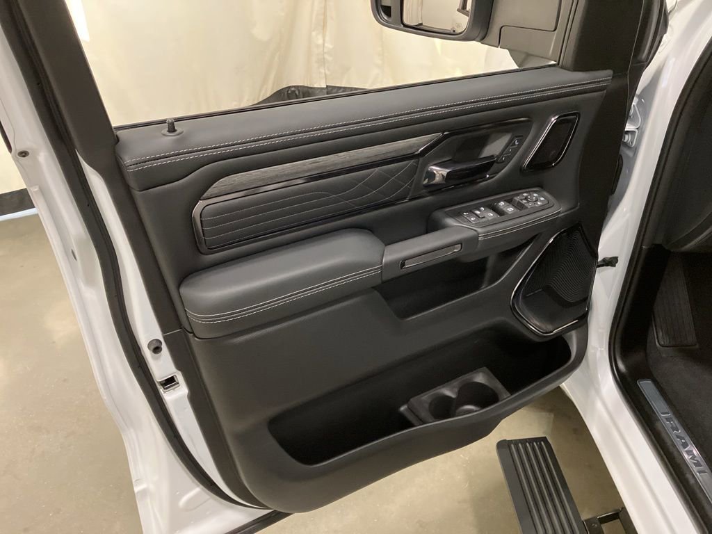 New 2026 Ivory White Tri-Coat Pearl-Coat Exterior Paint RAM Limited image 10