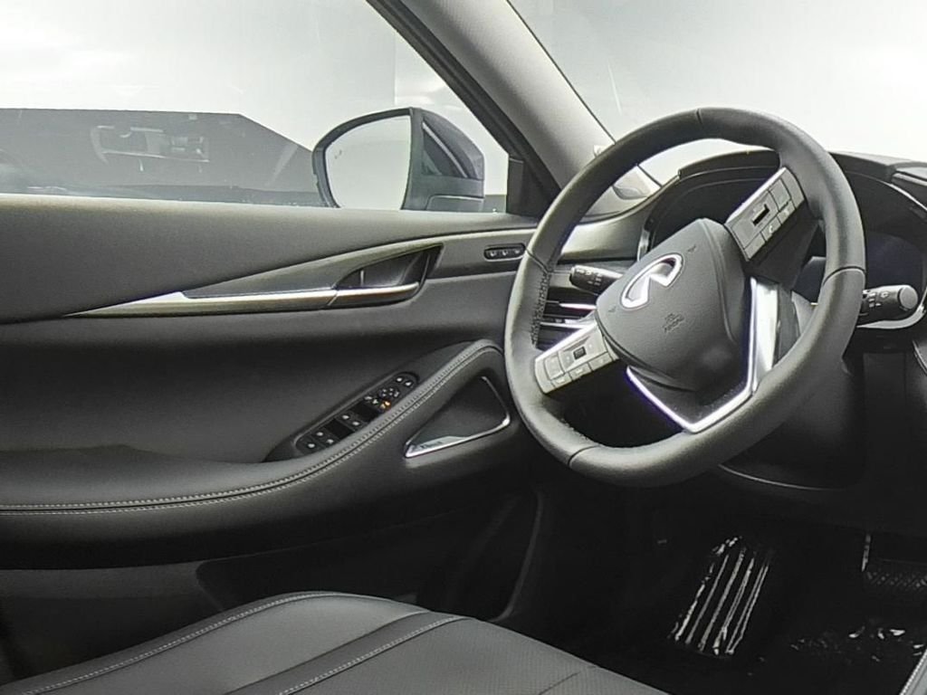 New 2027 MOONBOW BLUE INFINITI Luxe AWD image 17