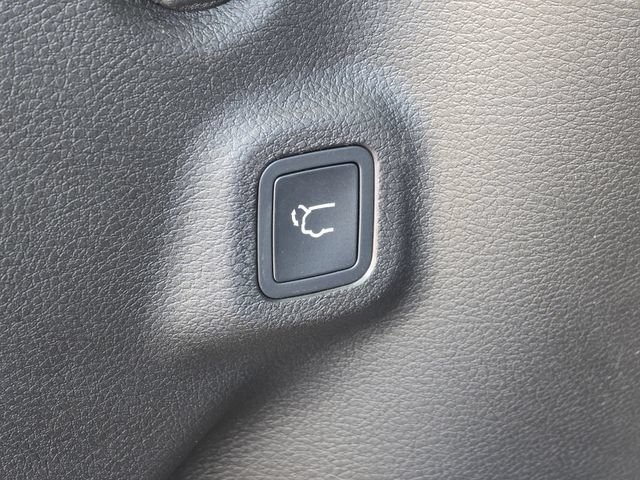 New 2026 Fathom Blue Pearl Coat Jeep Latitude image 18