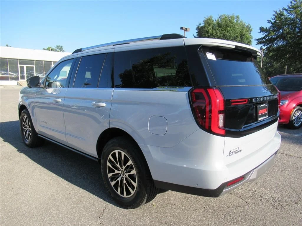 Used 2025 Silver Ford Platinum image 4