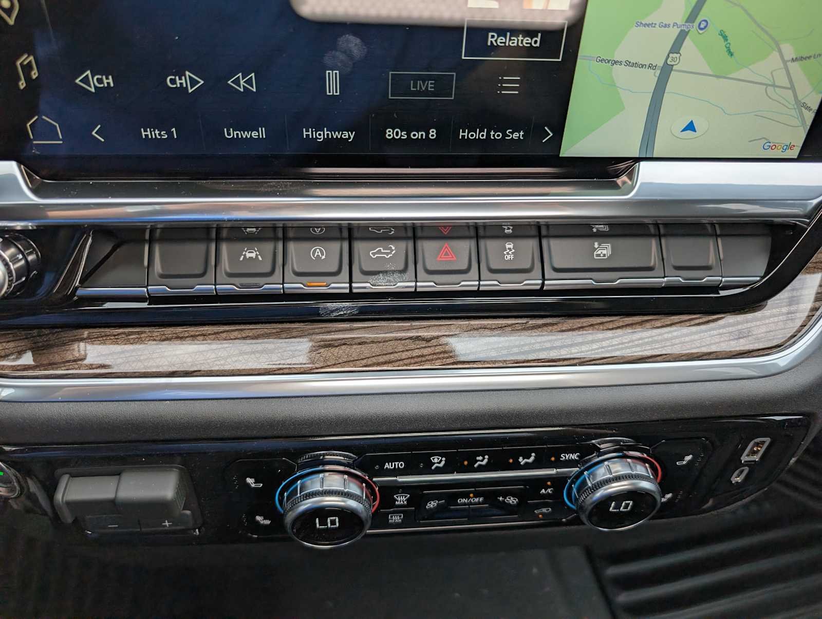 New 2026 Summit White GMC Elevation image 28