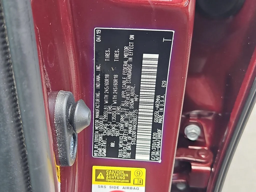 Used 2019 Salsa Red Pearl Toyota XLE image 32