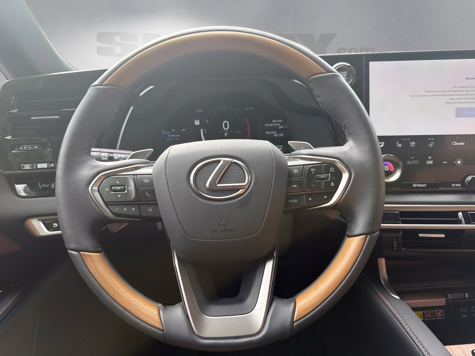 Used 2025 White Lexus 350 Premium image 3