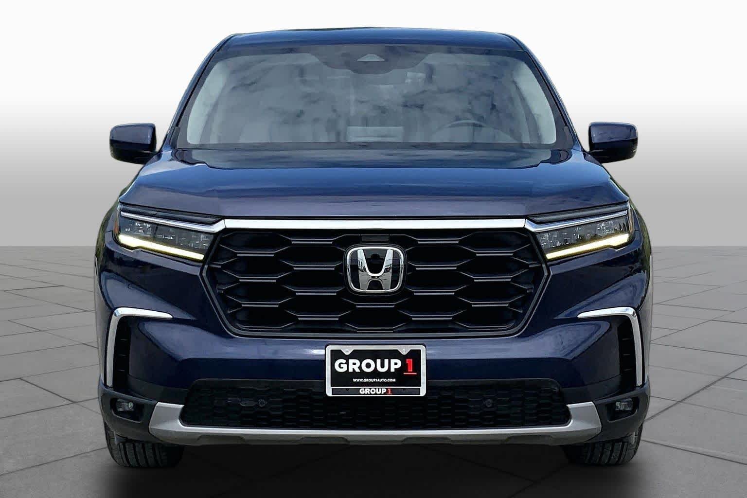Used 2024 Obsidian Blue Pearl Honda EX-L 8 Passenger image 4