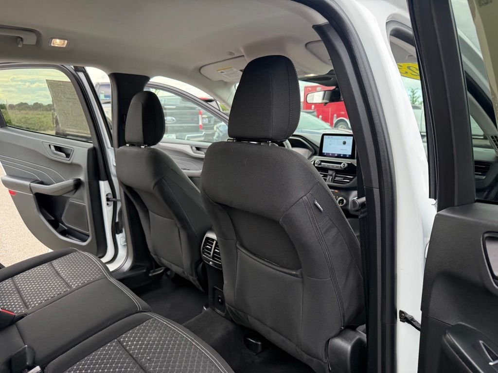 Used 2023 Oxford White Ford Active image 20
