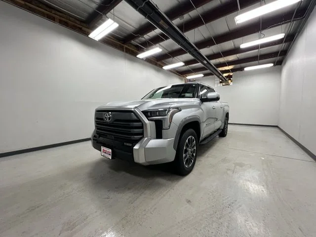 2023 Toyota Tundra Limited - Photo 4